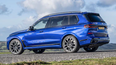 BMW X7 M60i xDrive - rear static