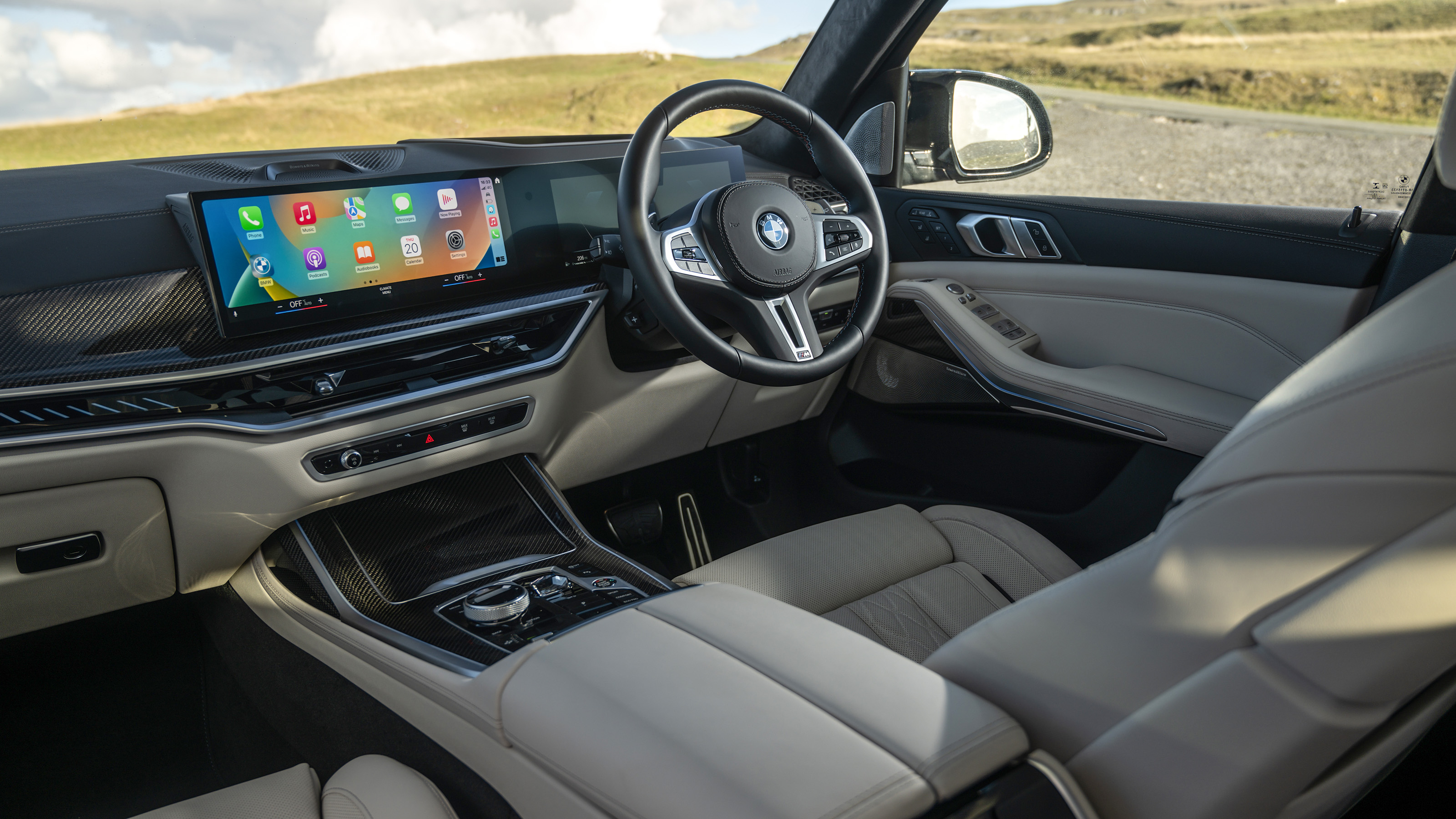 BMW X7 M60i xDrive - interior