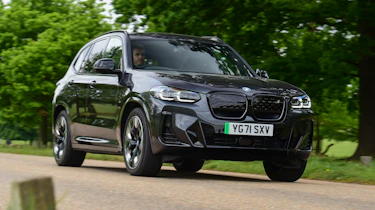 BMW iX3 M Sport Pro - front tracking