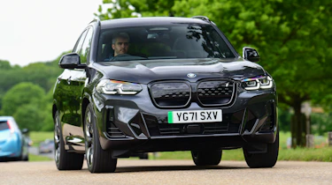 BMW iX3 M Sport Pro - front tracking