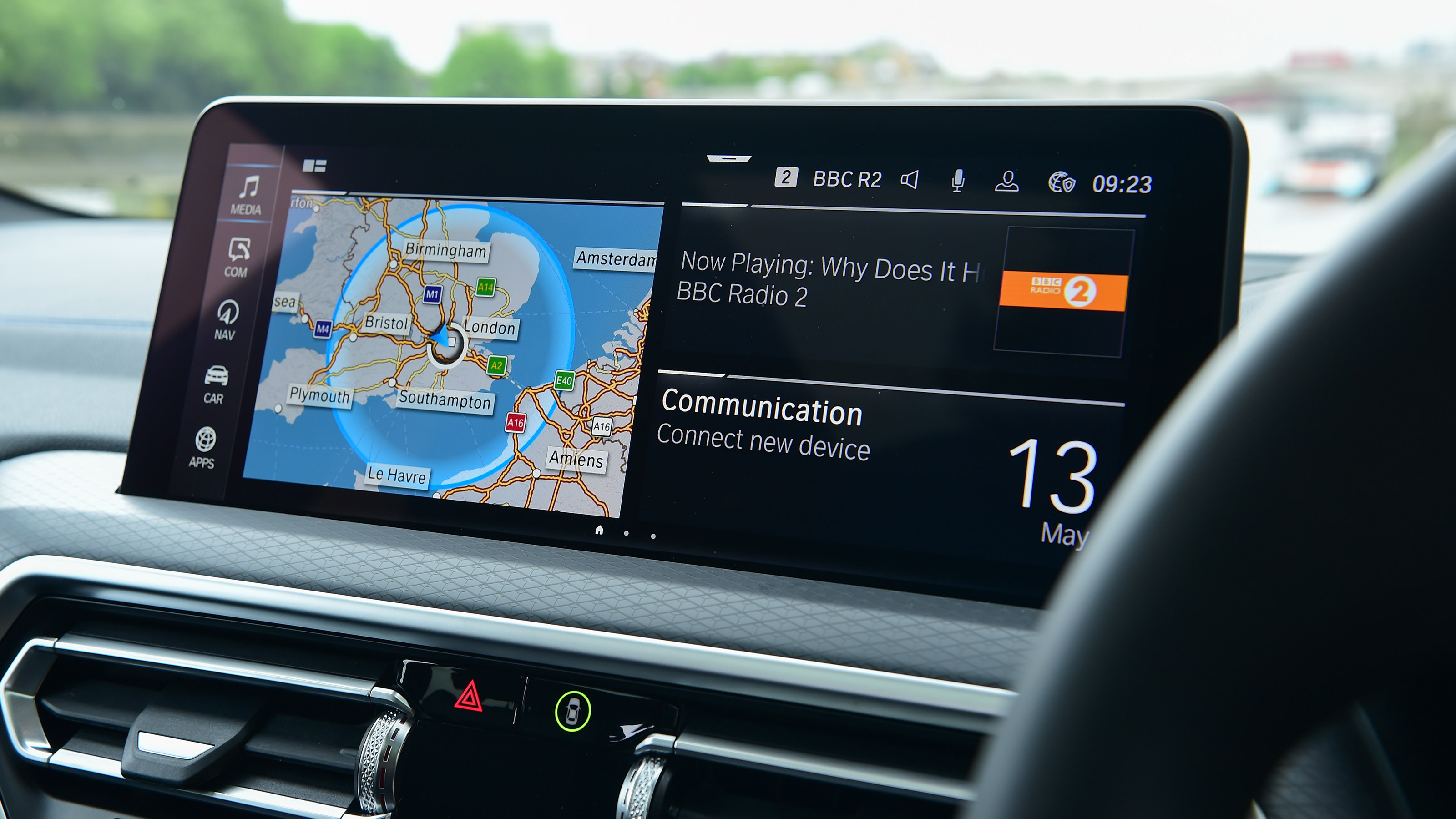 BMW iX3 M Sport Pro - touchscreen