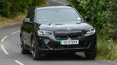 BMW iX3 M Sport Pro - front cornering
