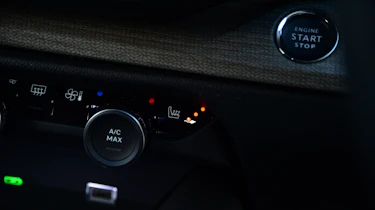 Citroen C5 X Shine long-termer - dashboard buttons