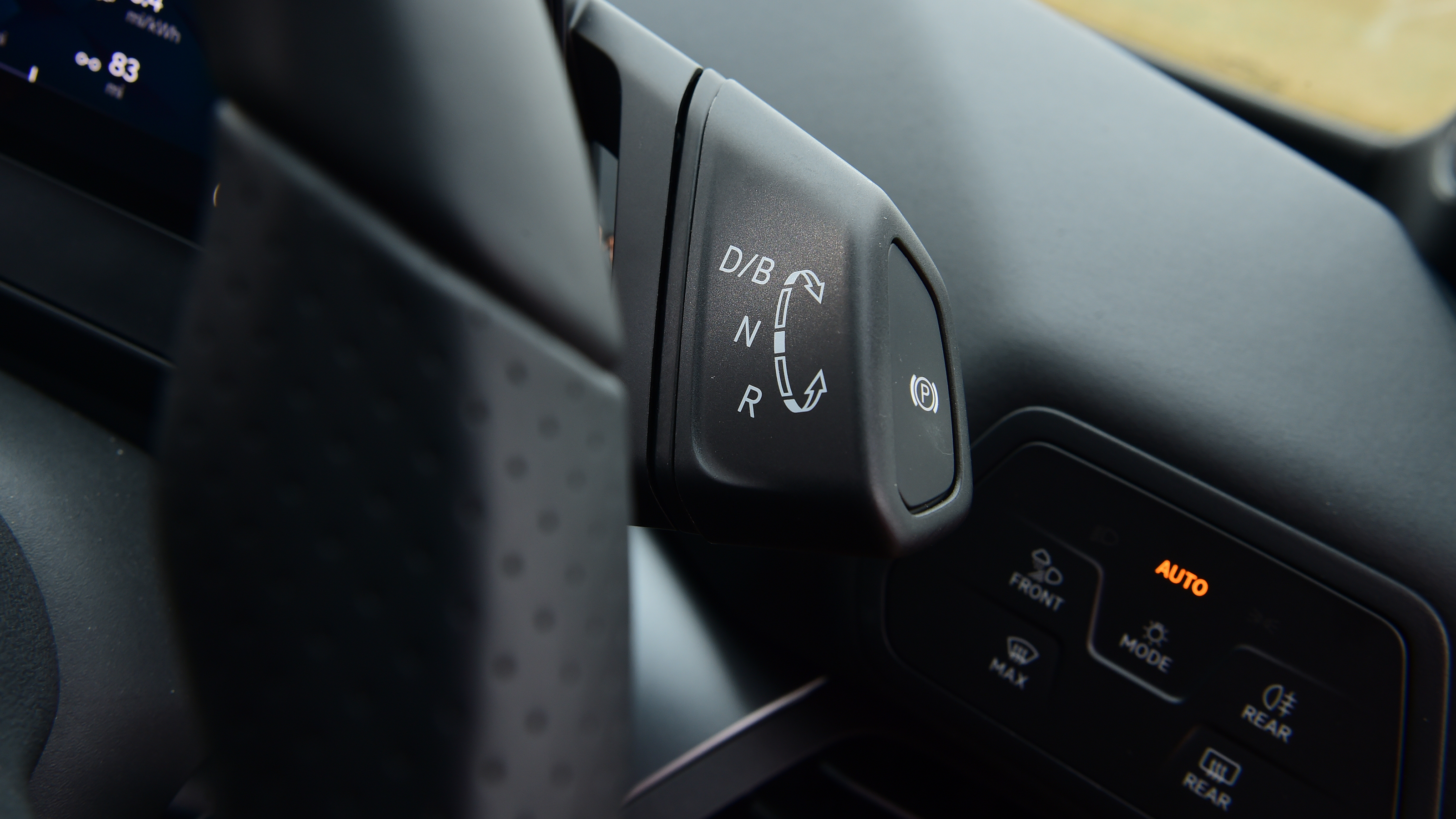 Cupra Born V1 - gear selector