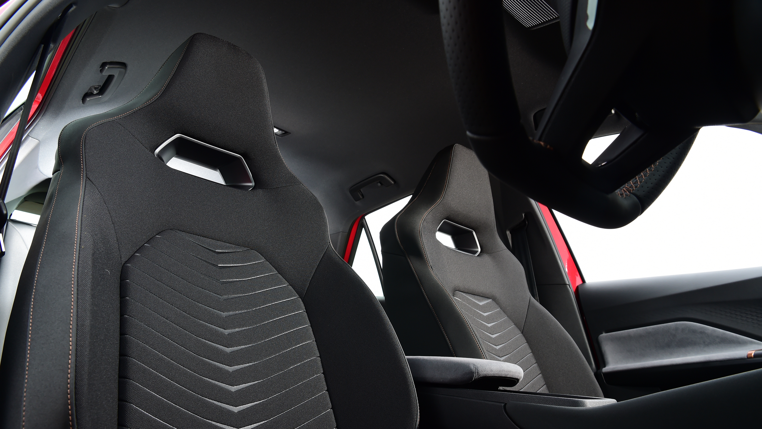 Cupra Born V1 - front seats