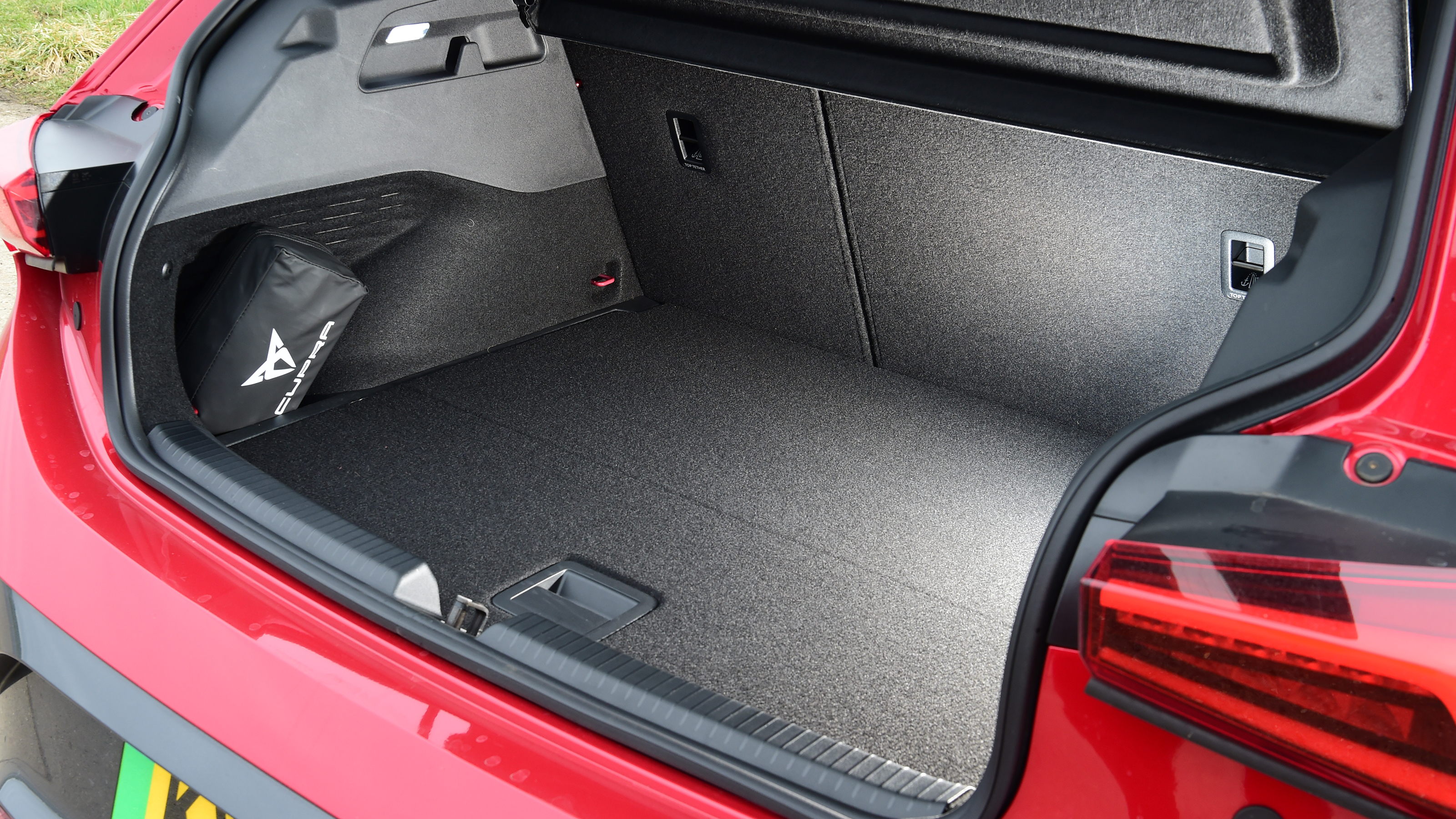 Cupra Born V1 - boot