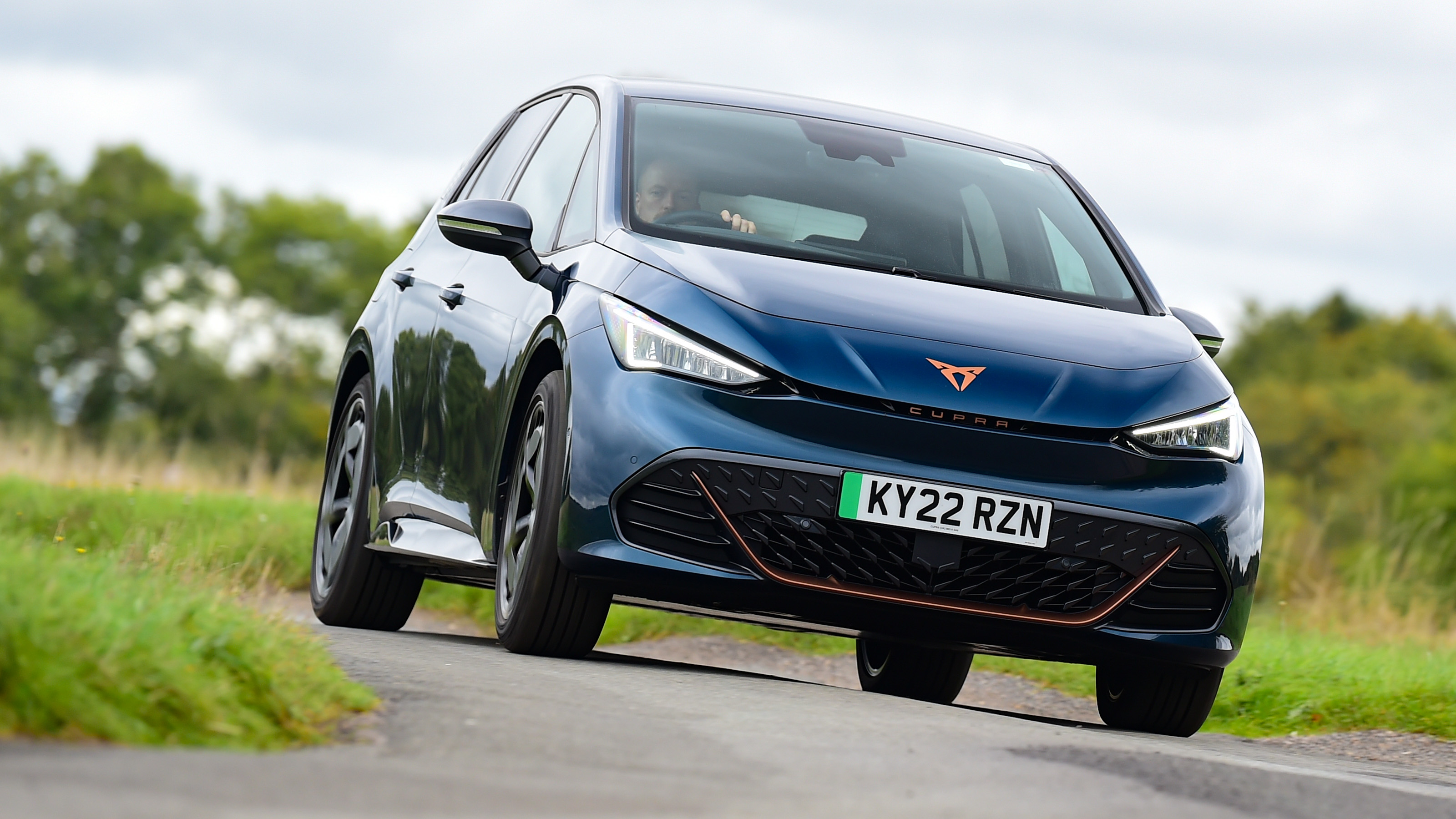 Cupra Born 77kWh V3 - front cornering