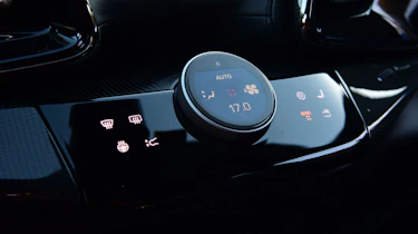 Ferrari Purosangue - controls