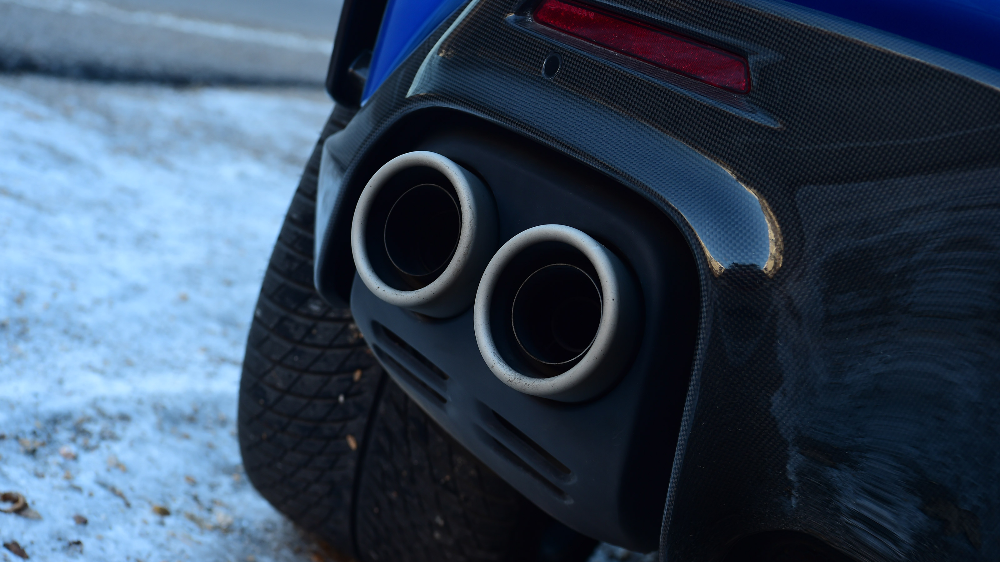 Ferrari Purosangue - exhausts