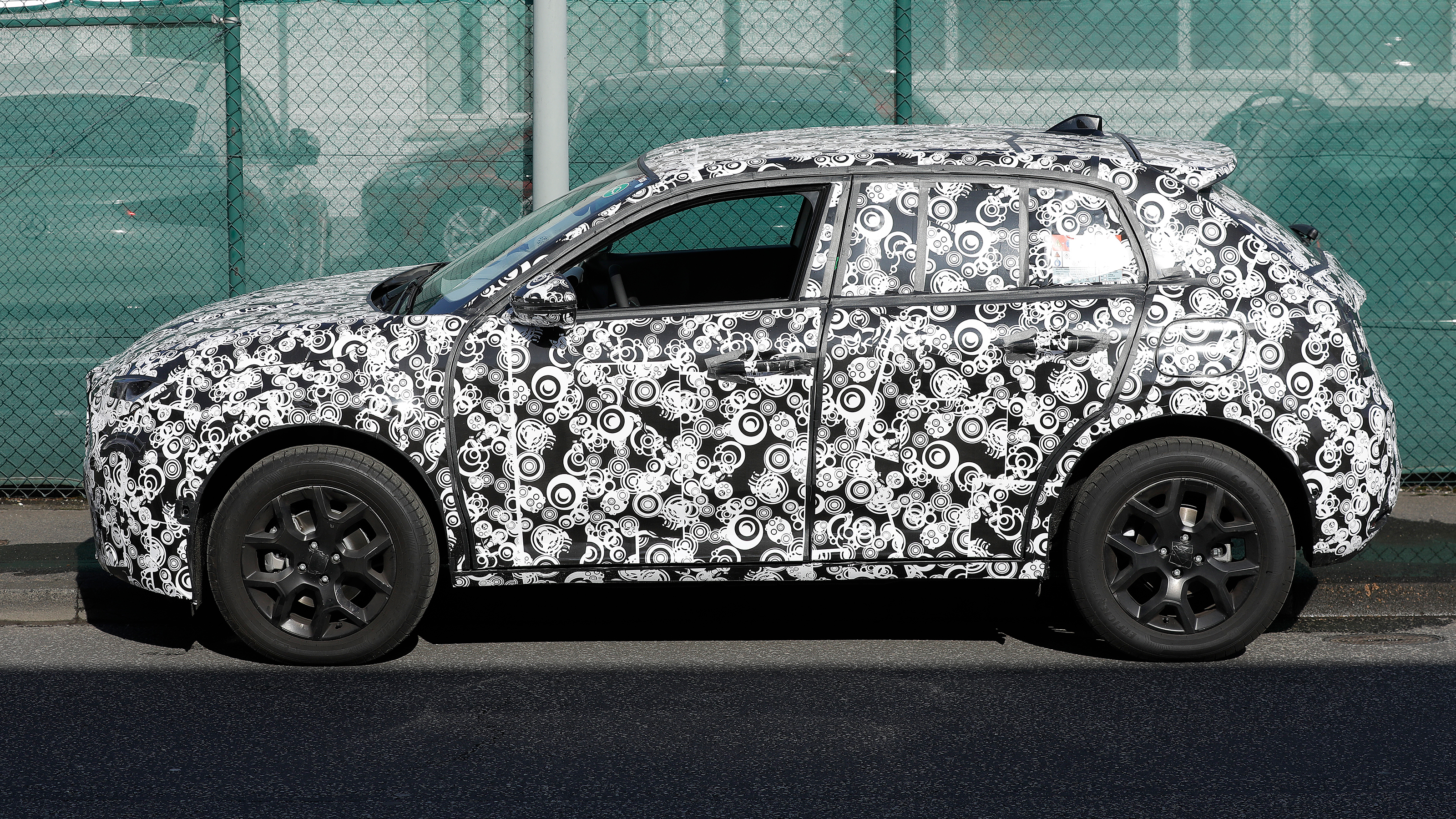 Fiat '600' SUV (camouflaged) - side