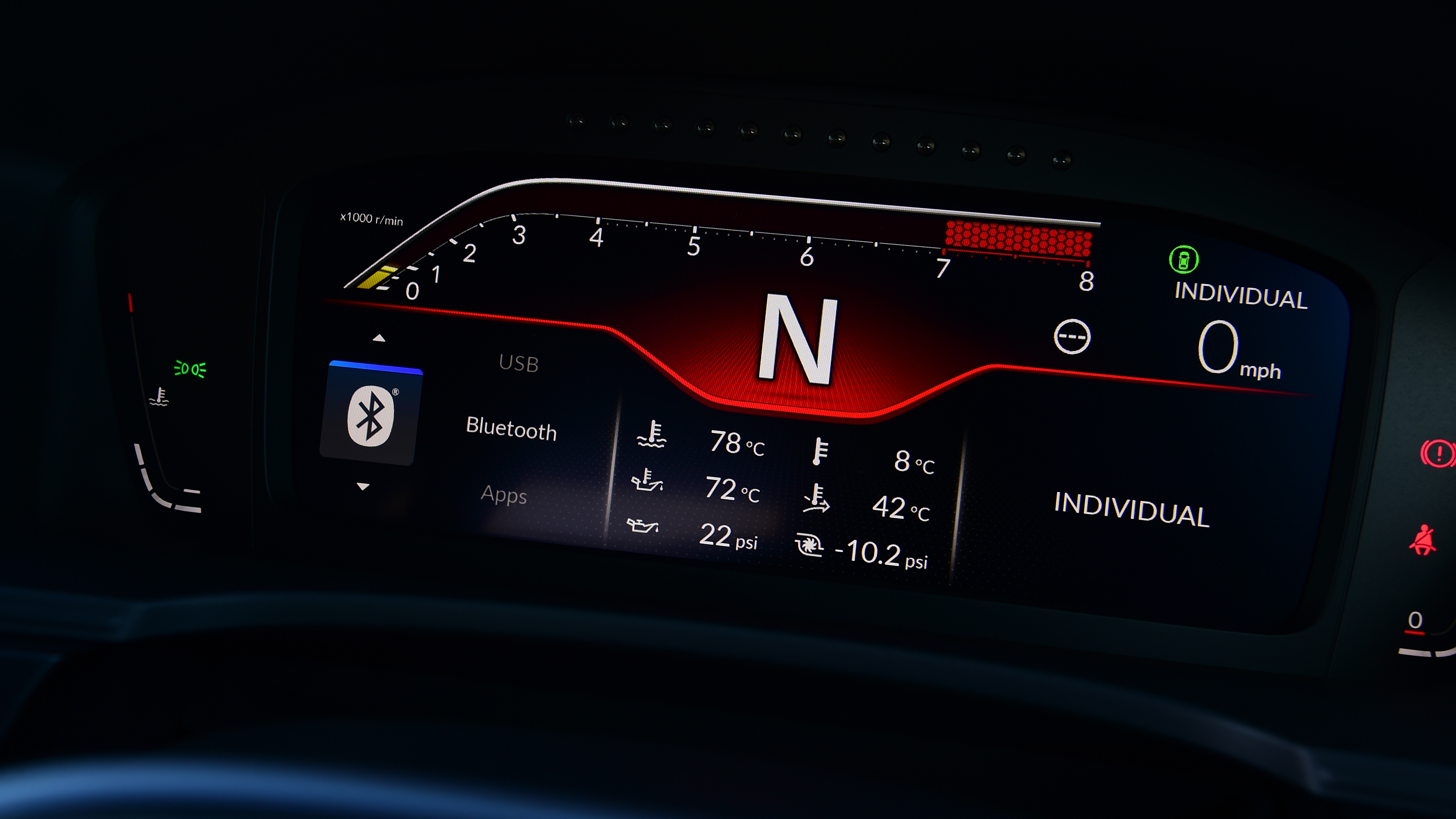 Honda Civic Type R - dashboard screen (red)