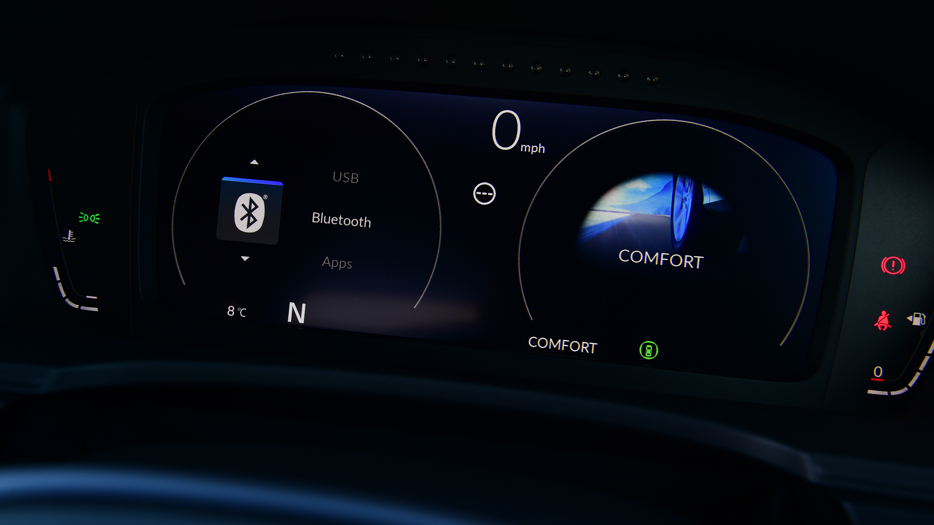 Honda Civic Type R - dashboard screen (blue)