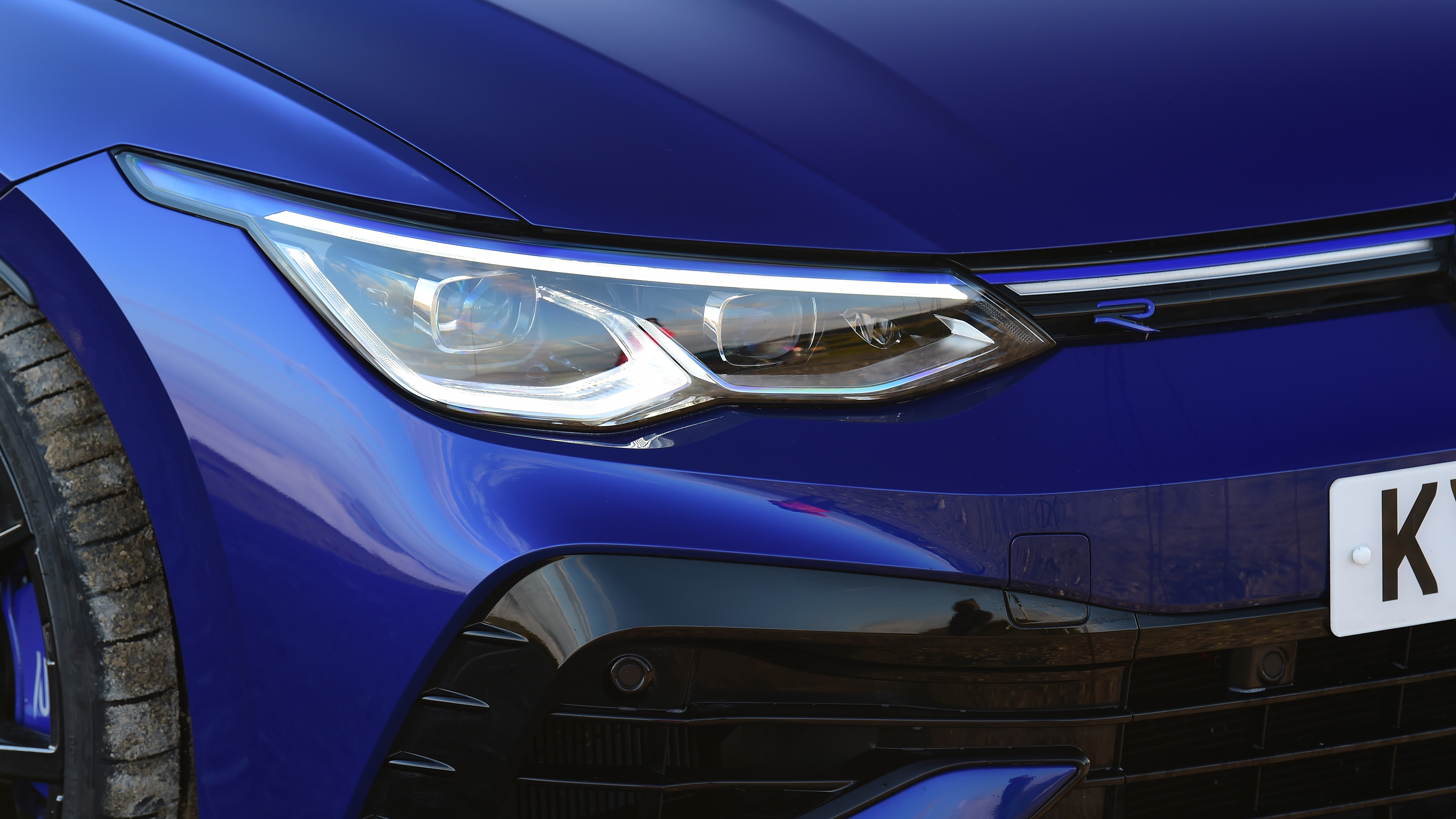 Volkswagen Golf R 20 Years - headlight