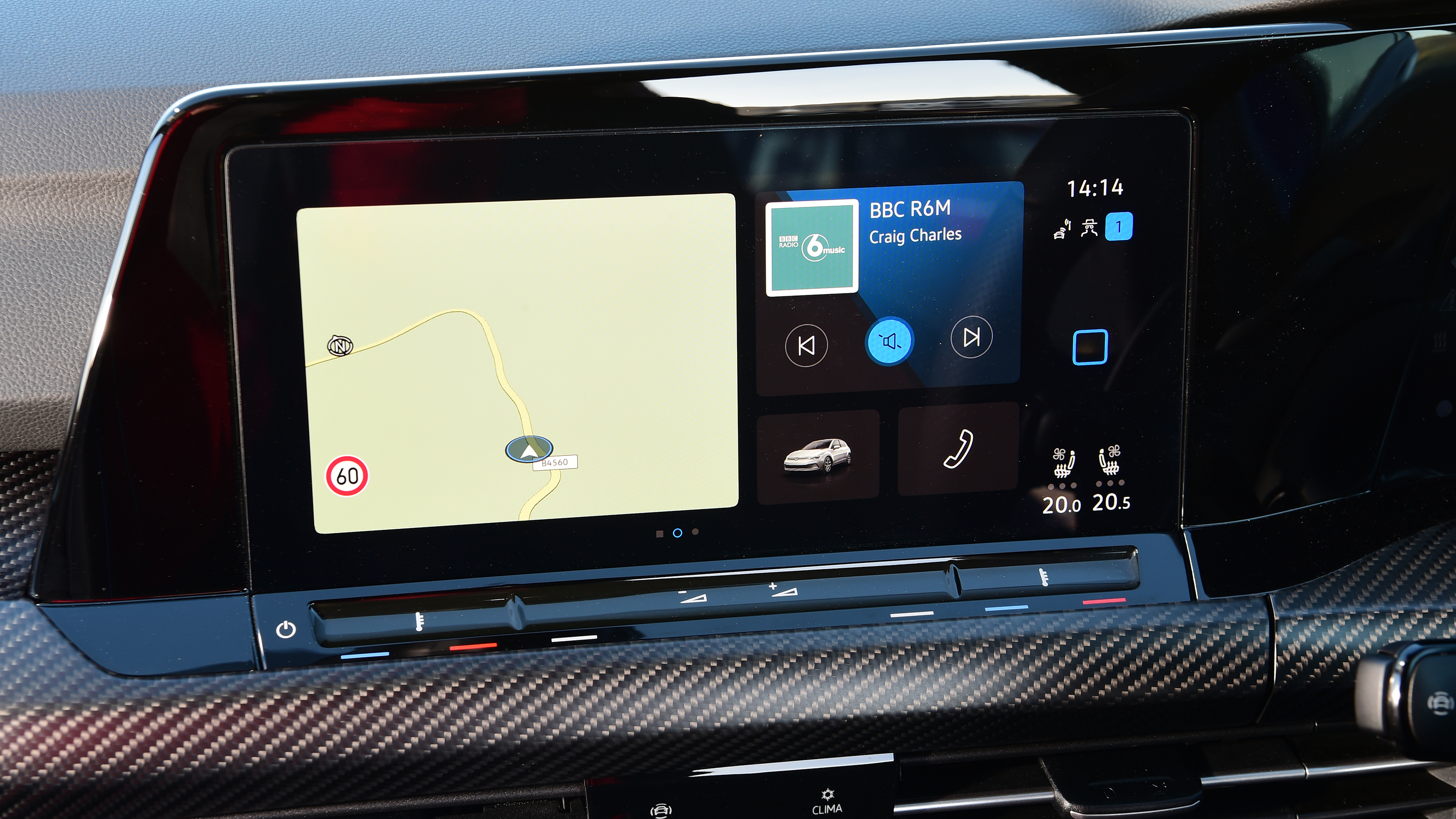 Volkswagen Golf R 20 Years - infotainment screen (navigation and music)