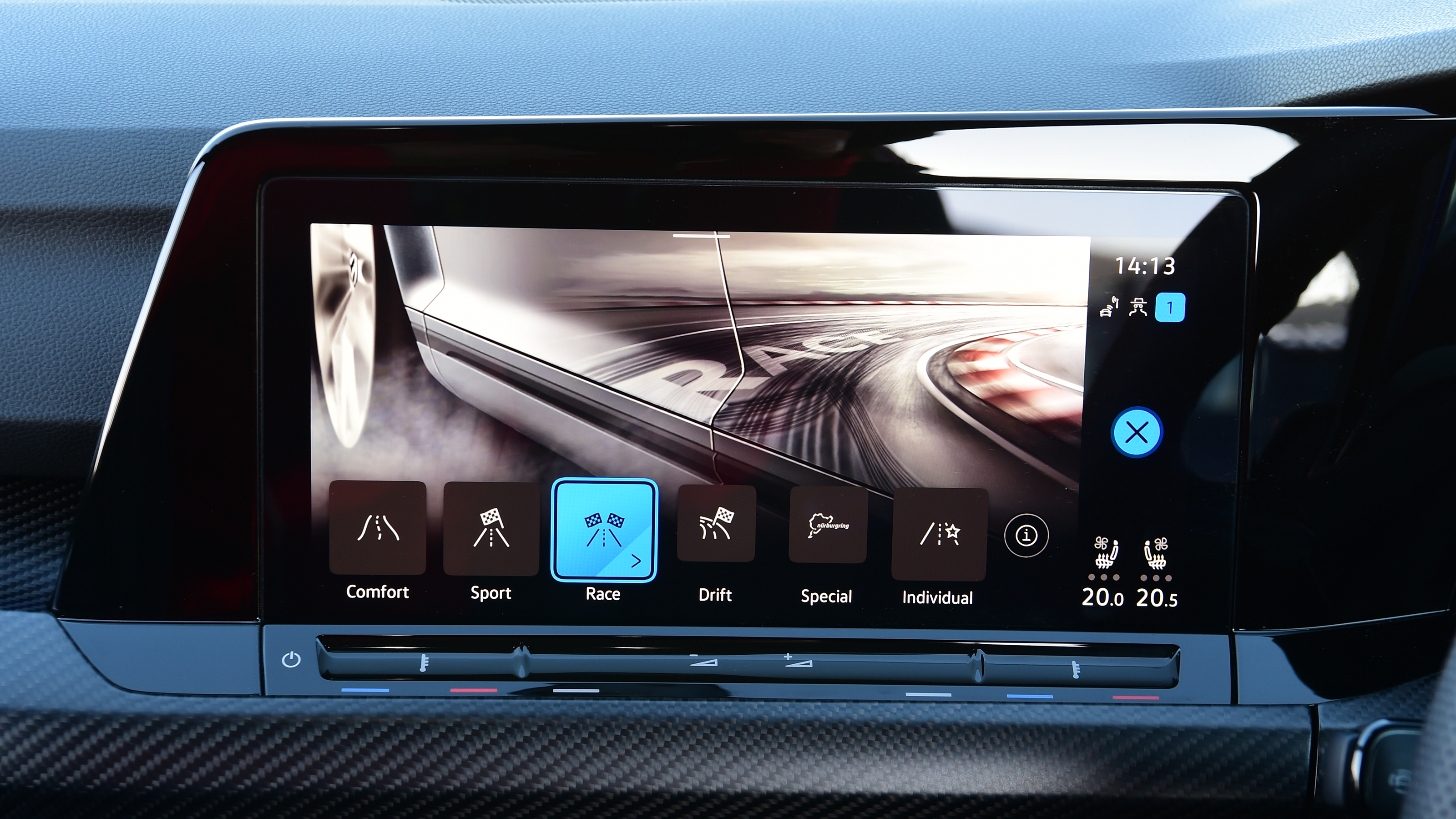 Volkswagen Golf R 20 Years - (drive modes)