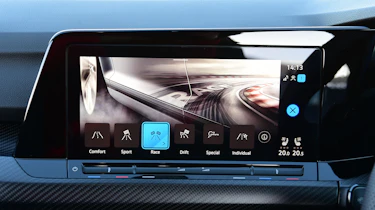 Volkswagen Golf R 20 Years - (drive modes)
