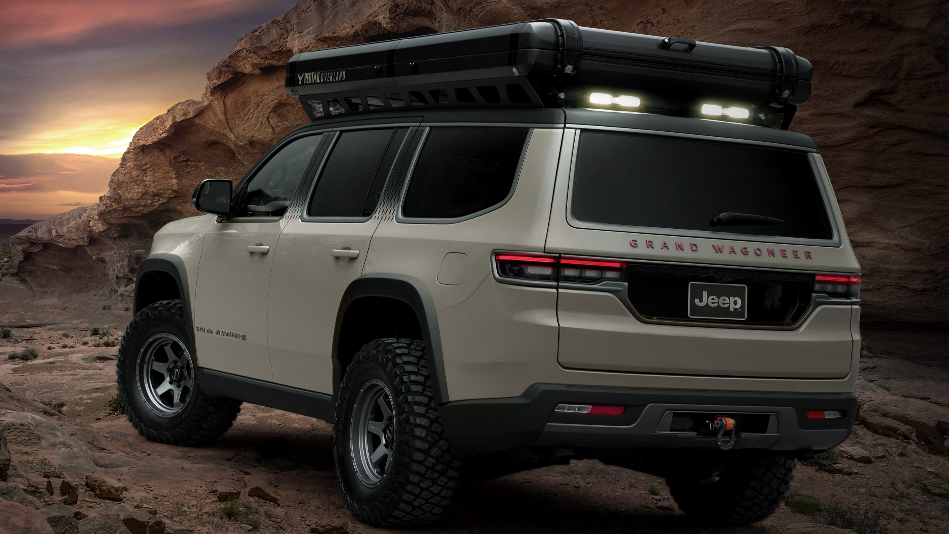 Jeep Grand Wagoneer Overland - rear