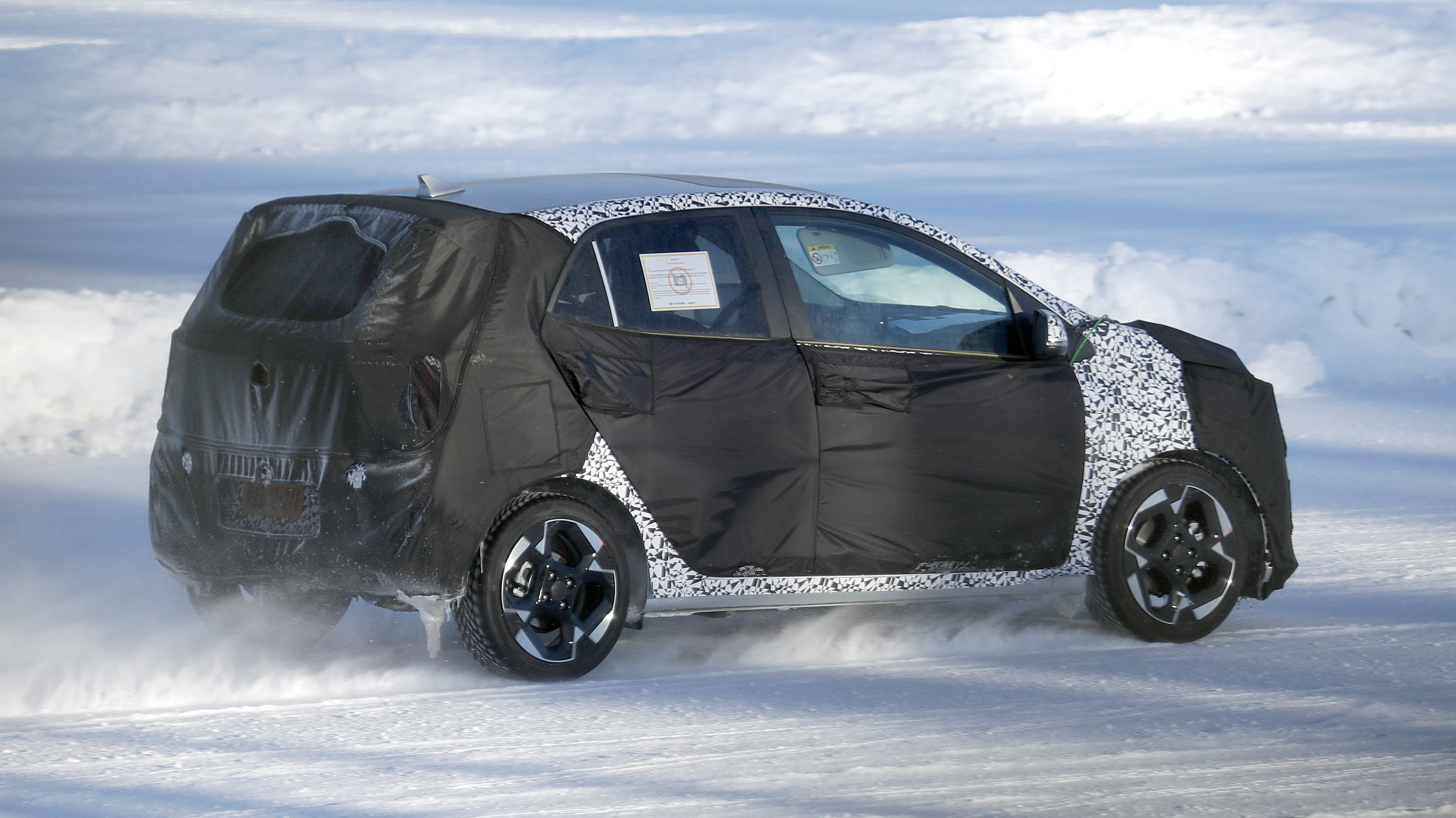 Kia Picanto spyshot 9