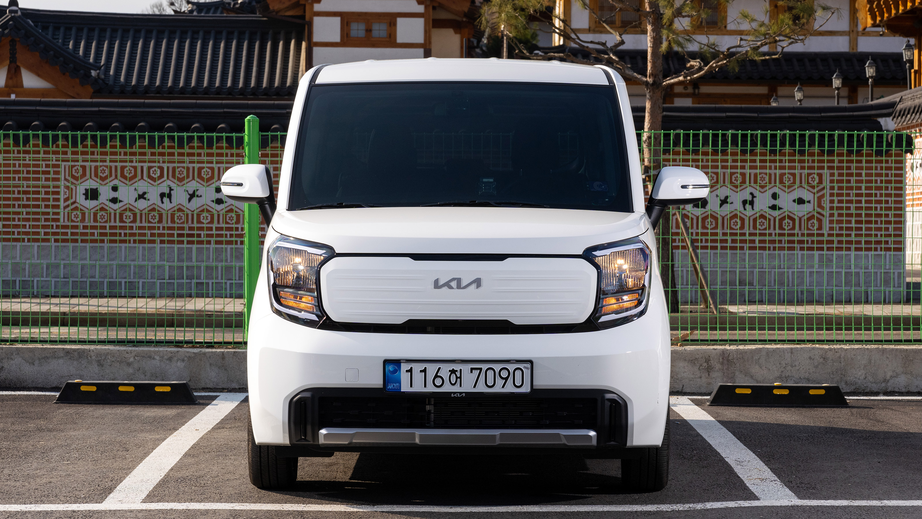 Kia Ray - full front
