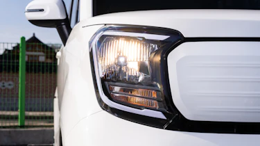 Kia Ray - front light