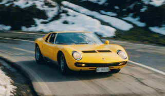 Lamborghini Miura - front cornering