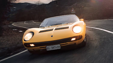 Lamborghini Miura - full front