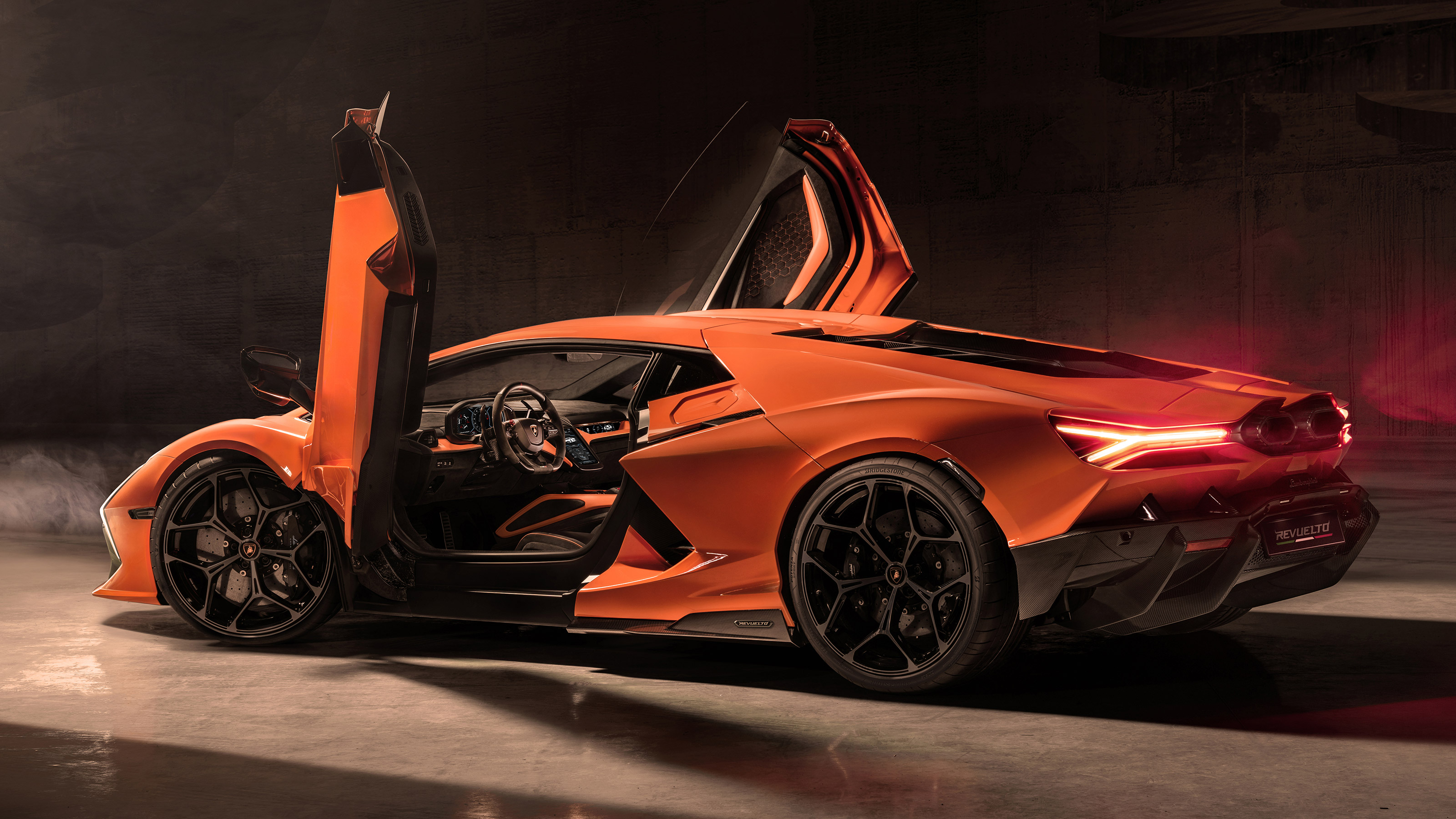 Lamborghini Revuelto - doors open