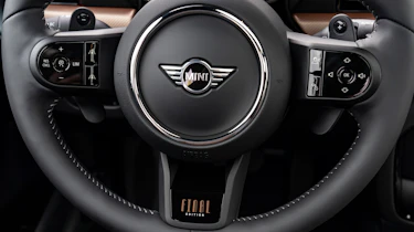 MINI Clubman Final Edition - steering wheel