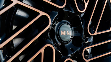MINI Clubman Final Edition - wheel