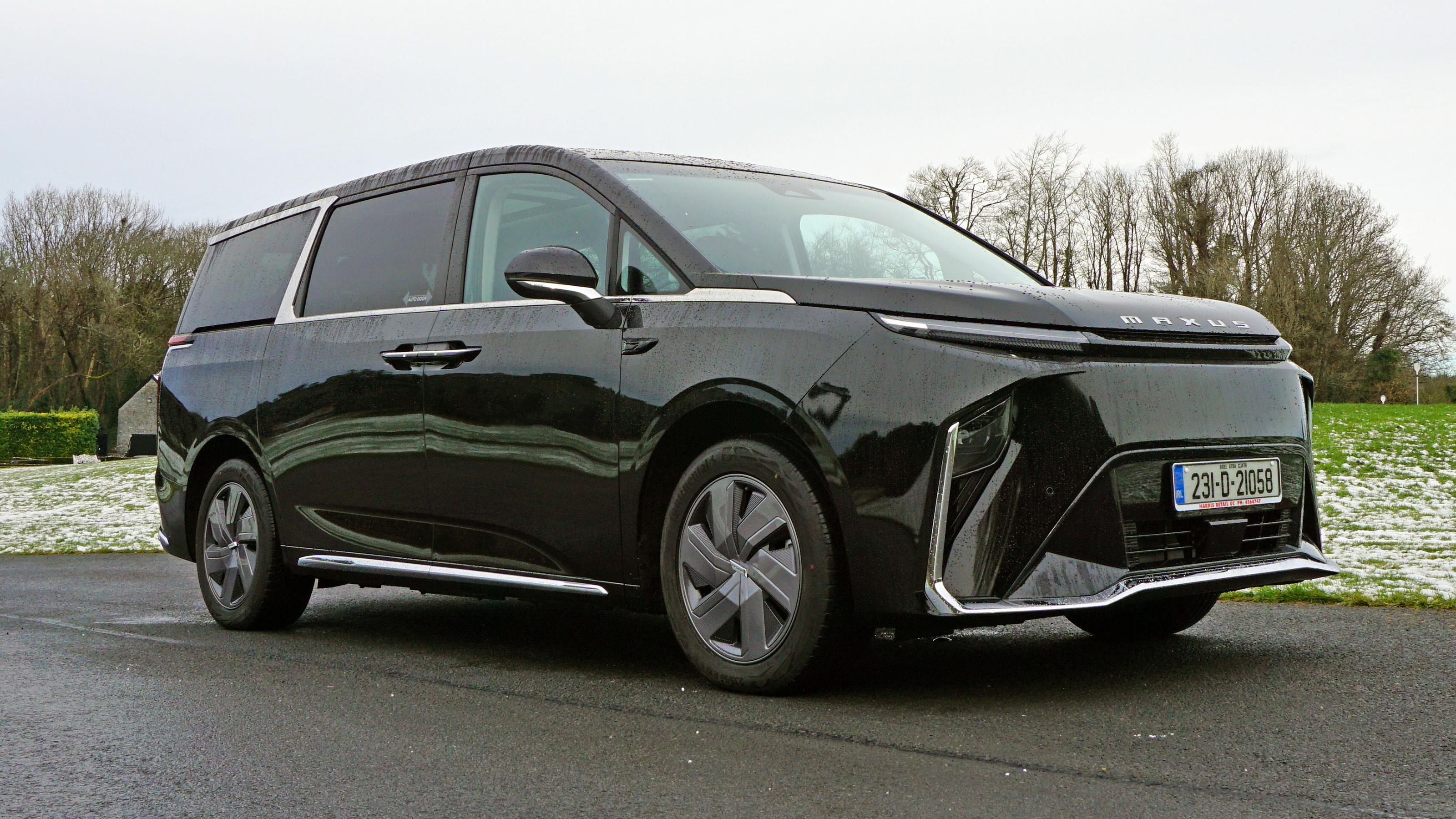 Maxus Mifa 9 - front static