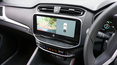 Maxus T90EV - infotainment screen (reversing camera)