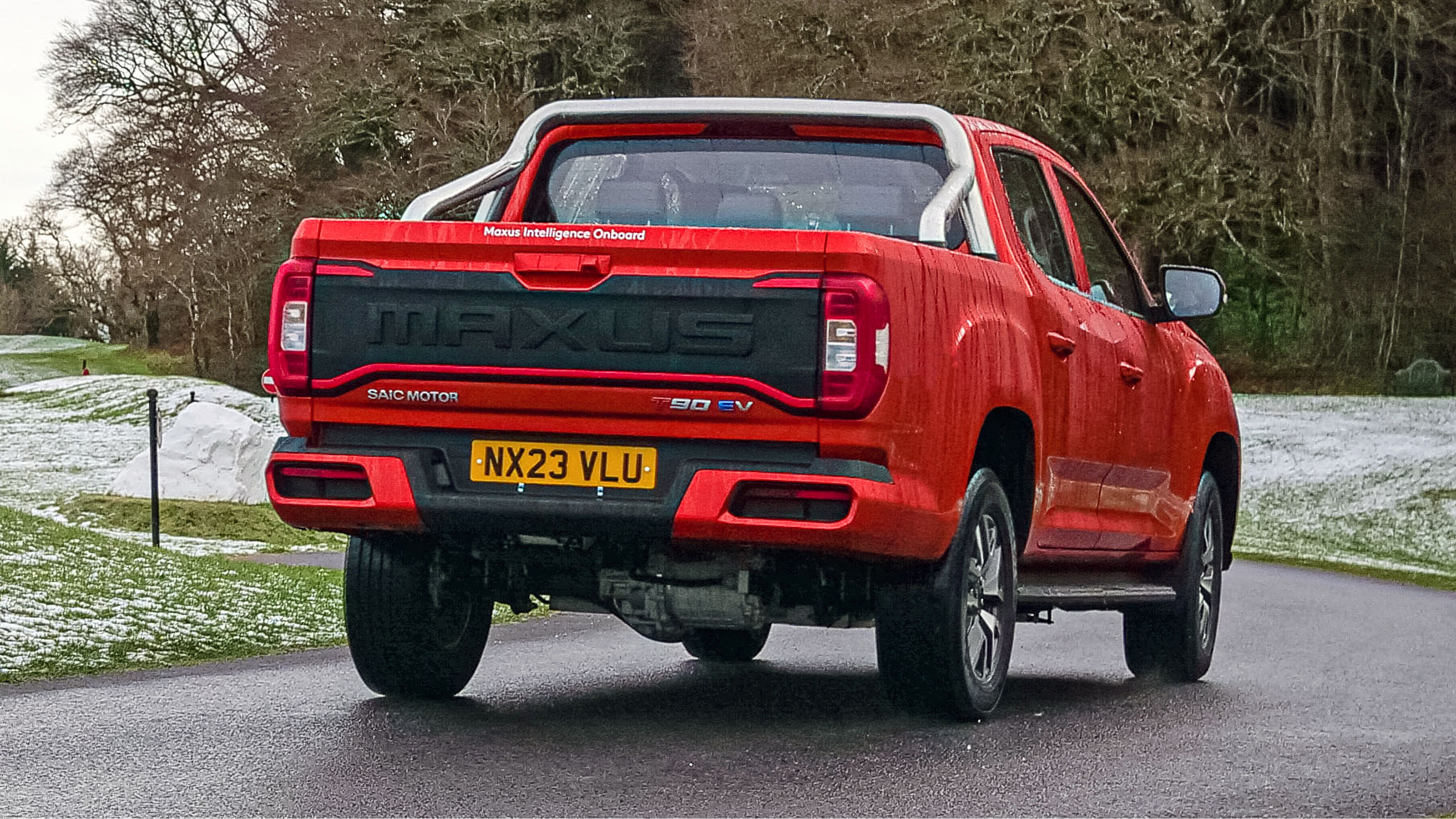 Maxus T90EV - rear action