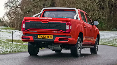 Maxus T90EV - rear action