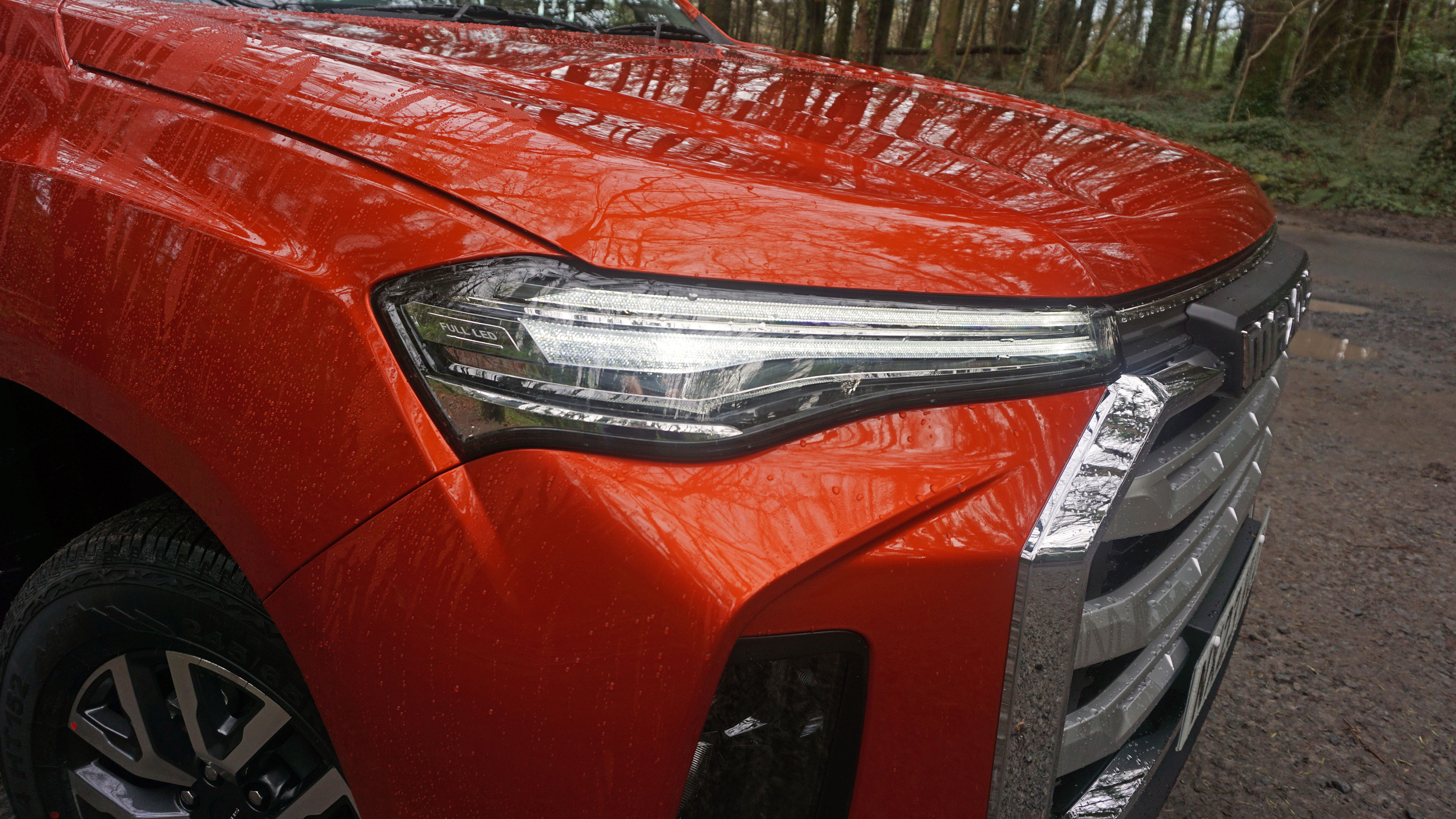 Maxus T90EV - headlight