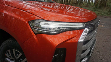 Maxus T90EV - headlight