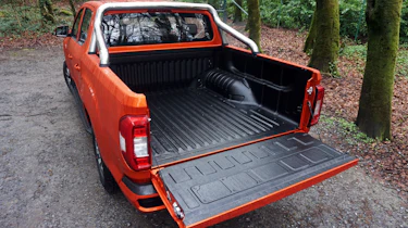 Maxus T90EV - bed (tailgate down)