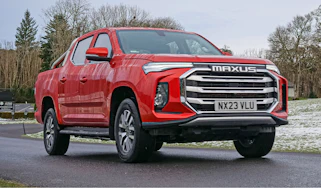 Maxus T90EV - front action