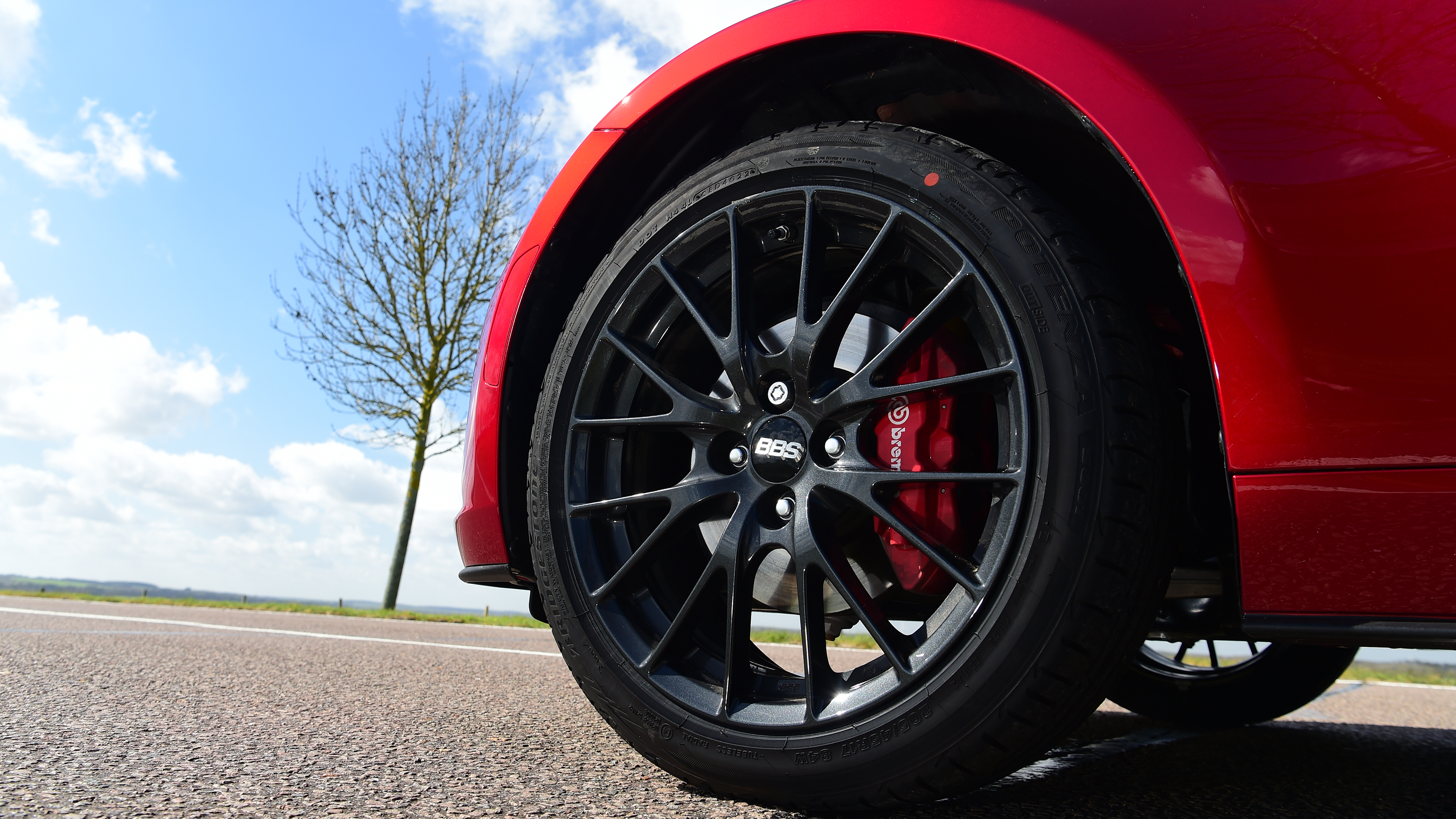  Mazda MX-5 Homura - front nearside wheel