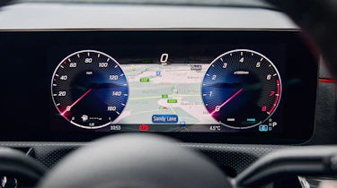 Mercedes A-Class - dials