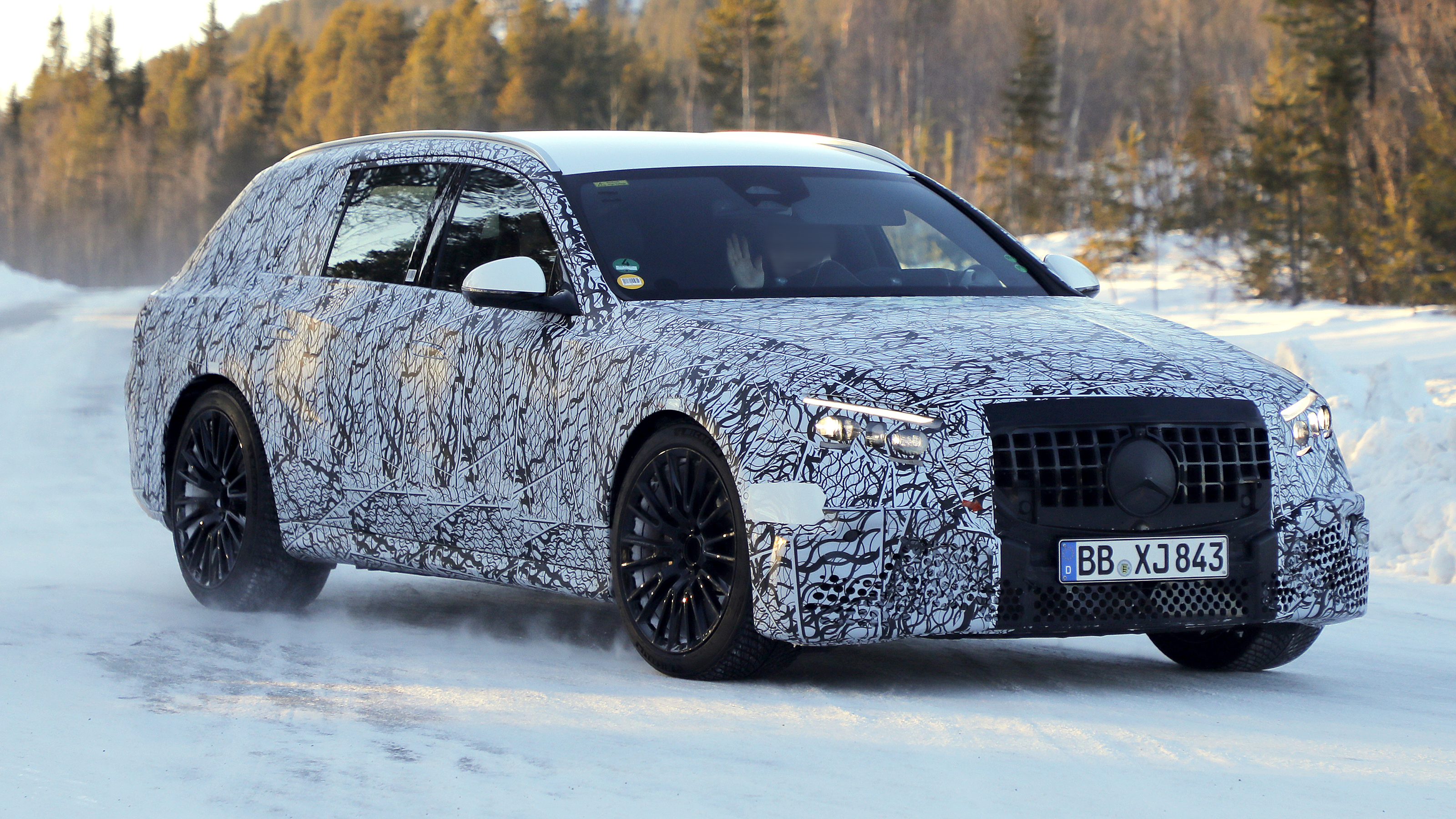 Mercedes E-Class AMG estate (camouflaged) - front angle