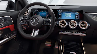 Mercedes GLA facelift - dash