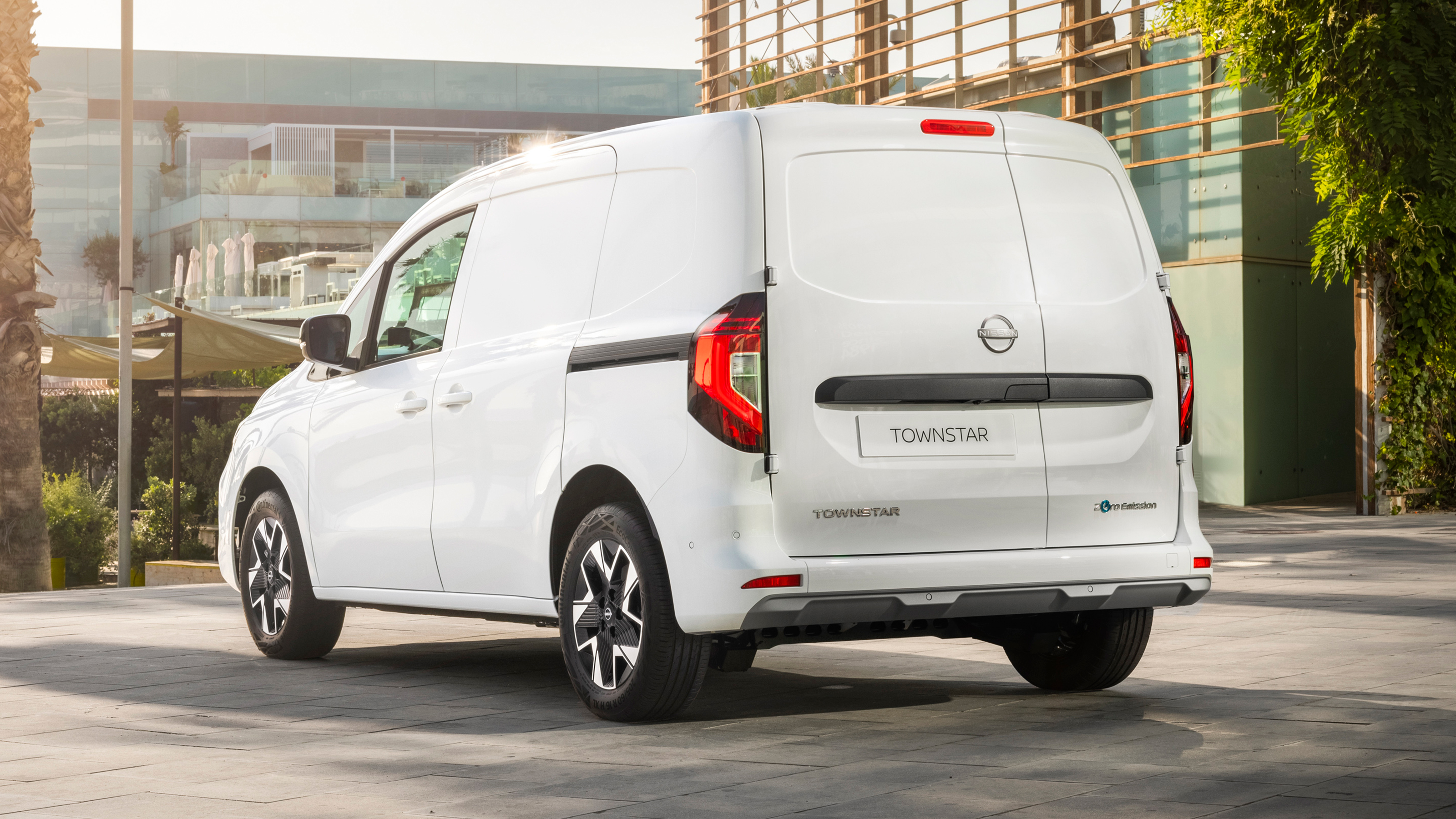Nissan Townstar - rear static