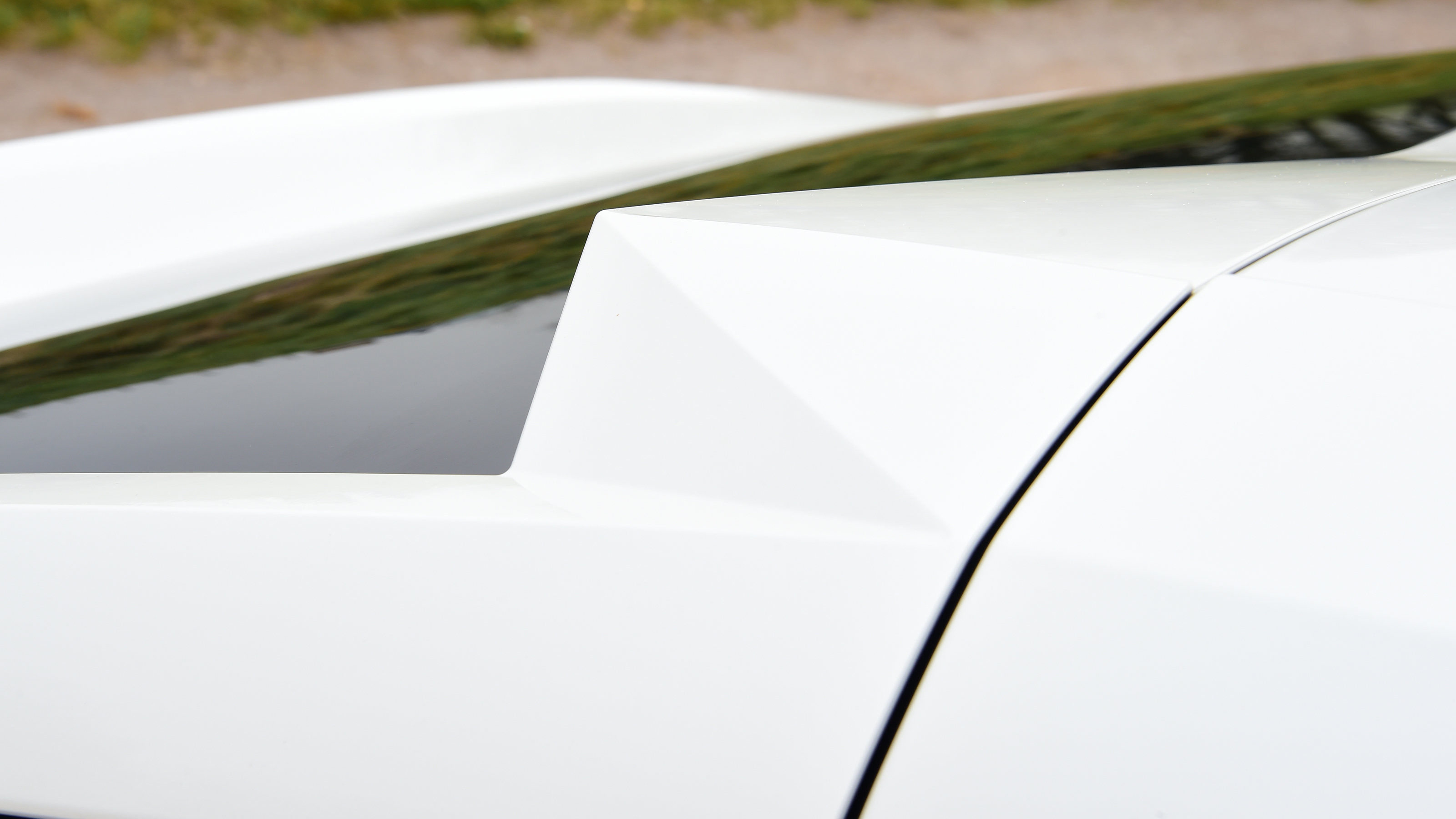 Peugeot 408 - rear spoiler