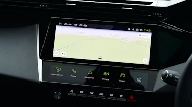 Peugeot 408 - infotainment screen (navigation screen)