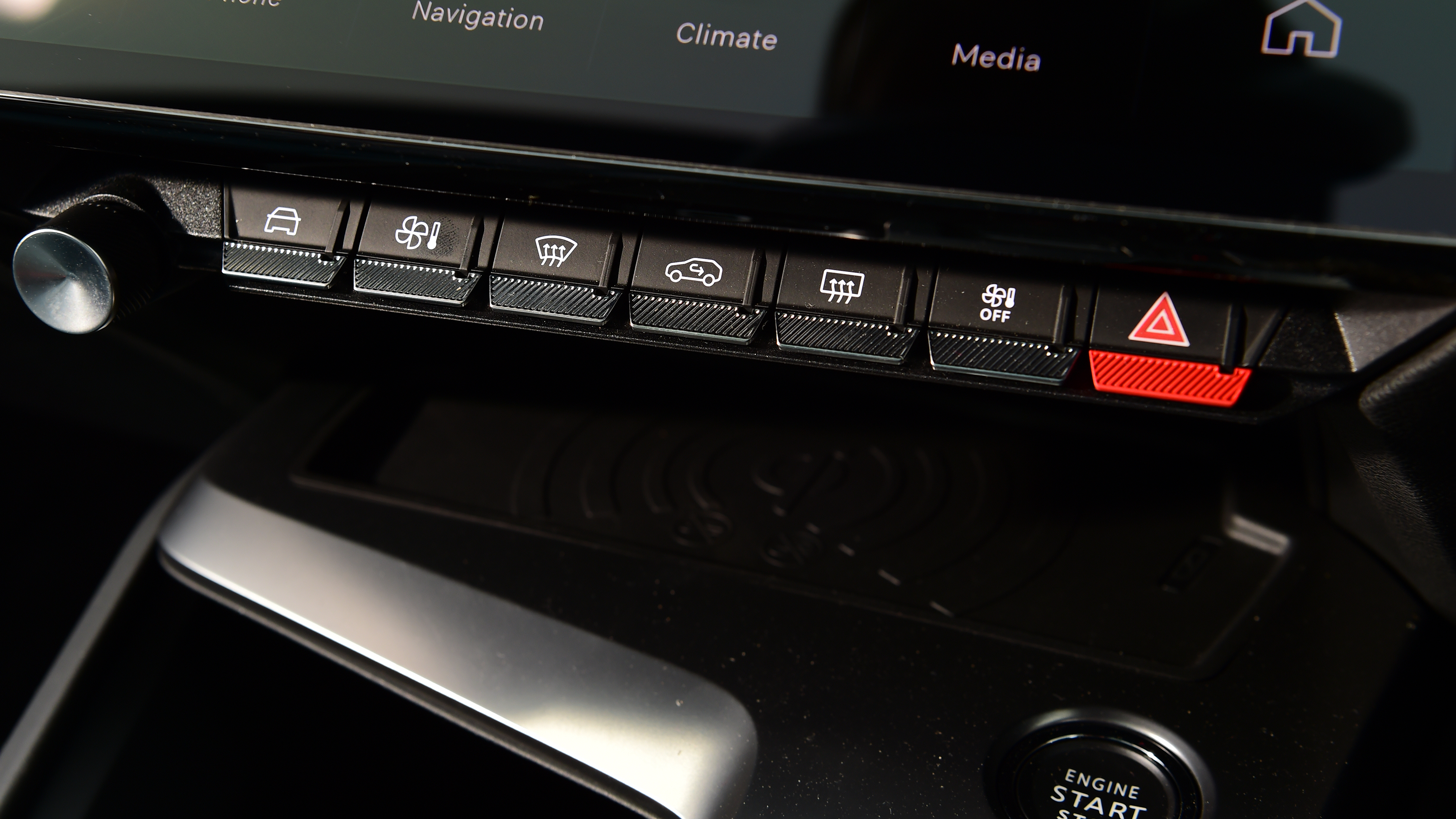 Peugeot 408 - switchgear