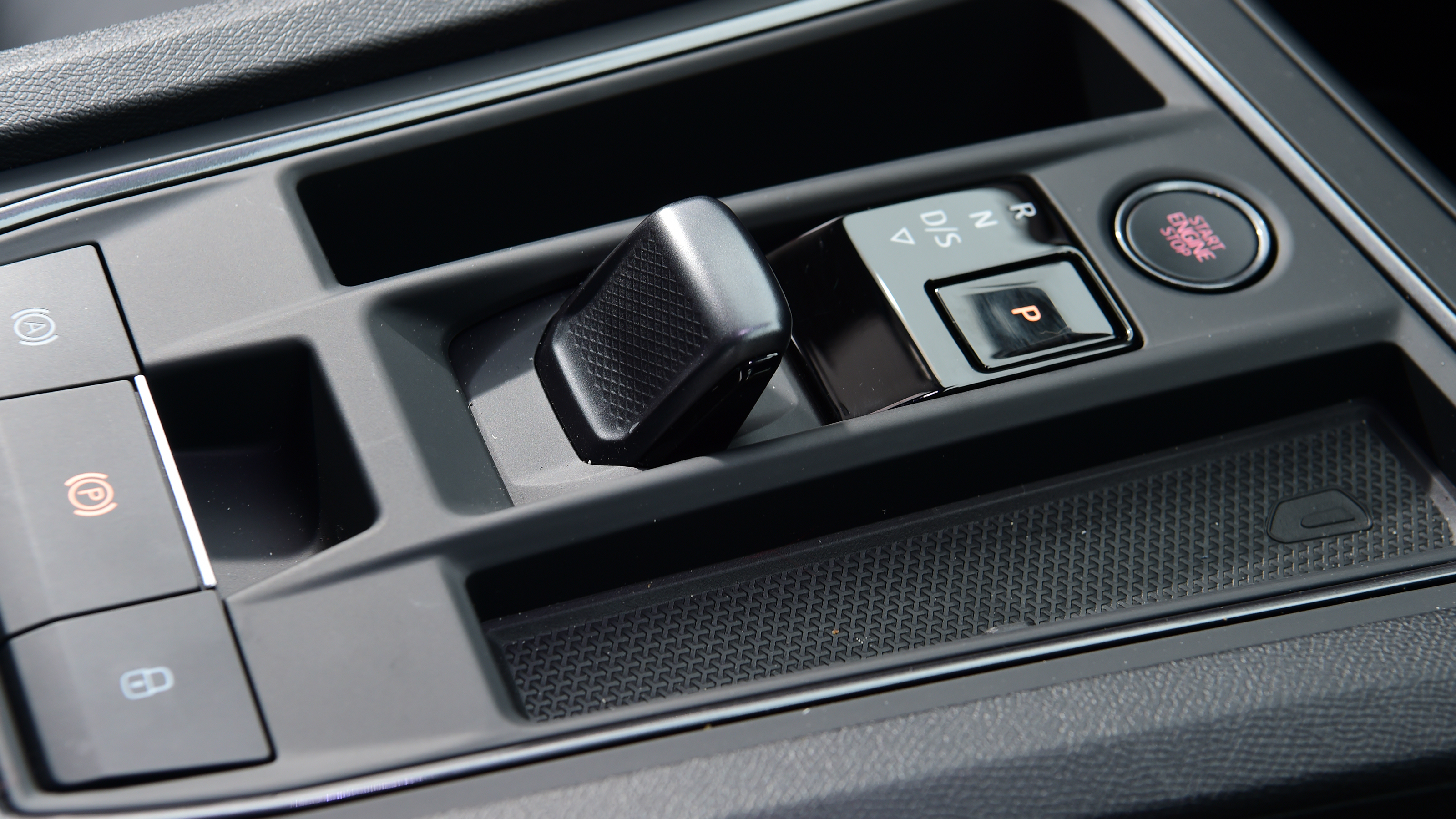 Cupra Formentor - gear selector