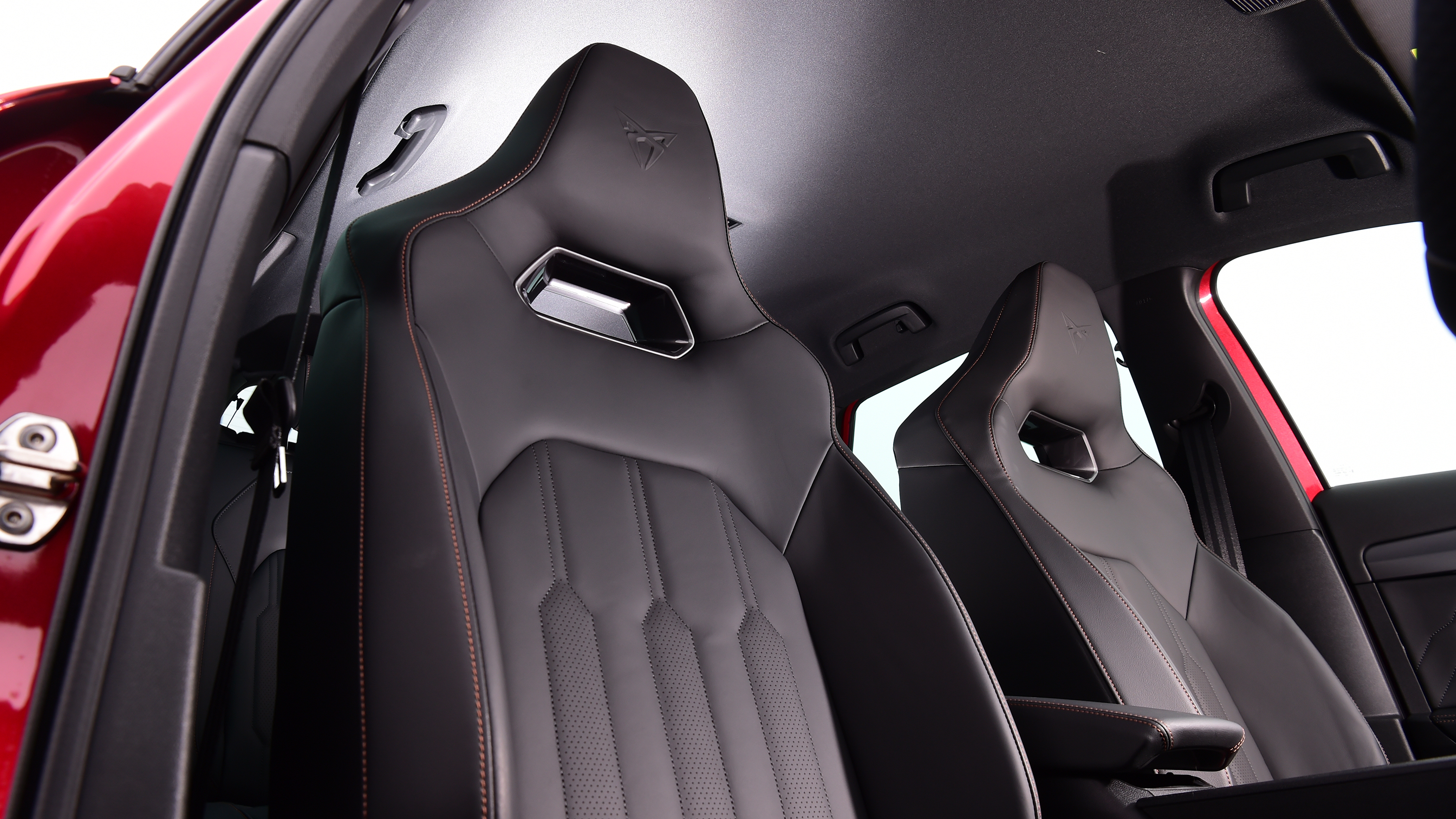 Cupra Formentor - front seats