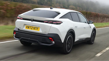 Peugeot 408 - rear tracking