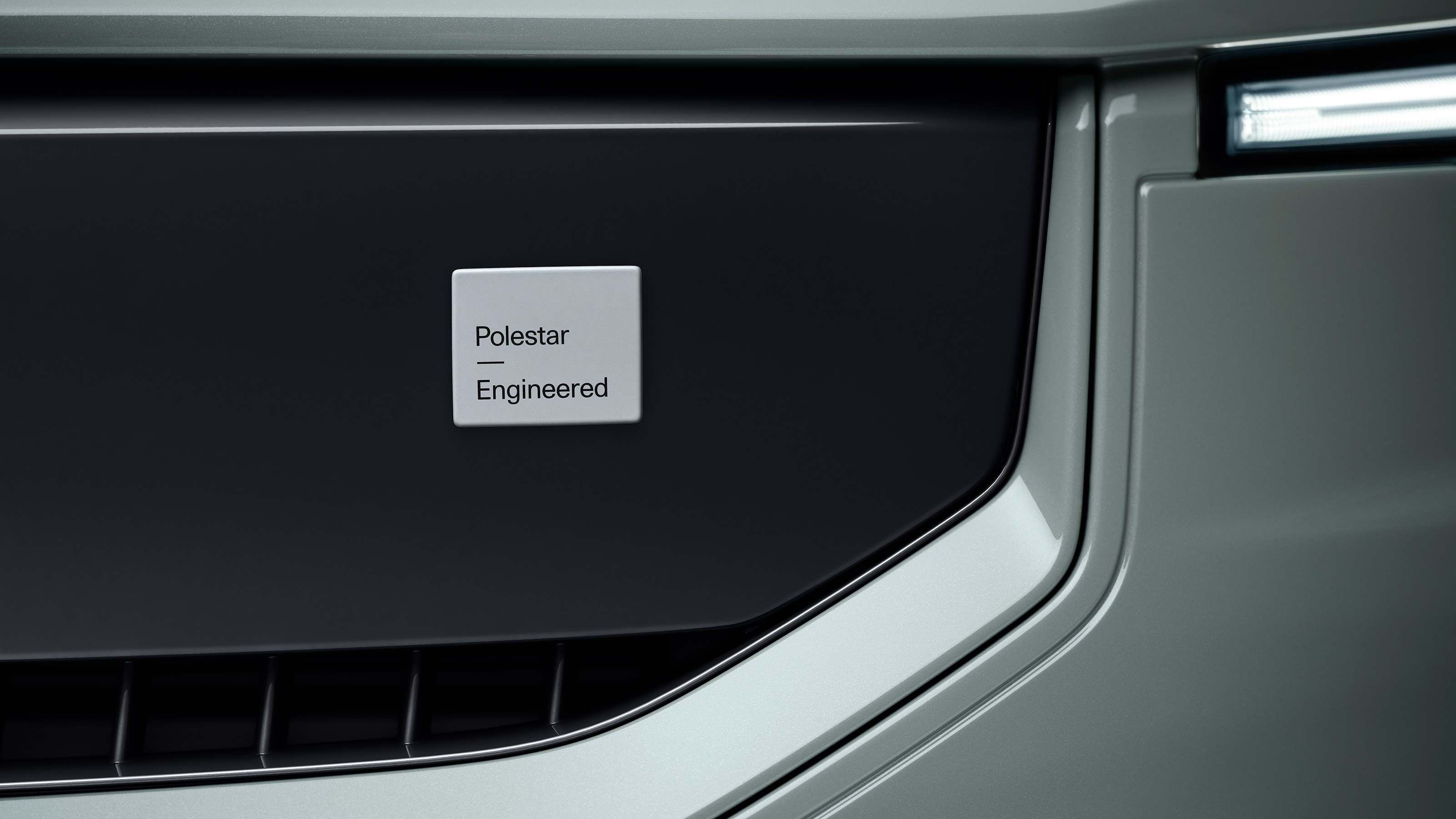 Polestar 2 BST edition 230 - front badge