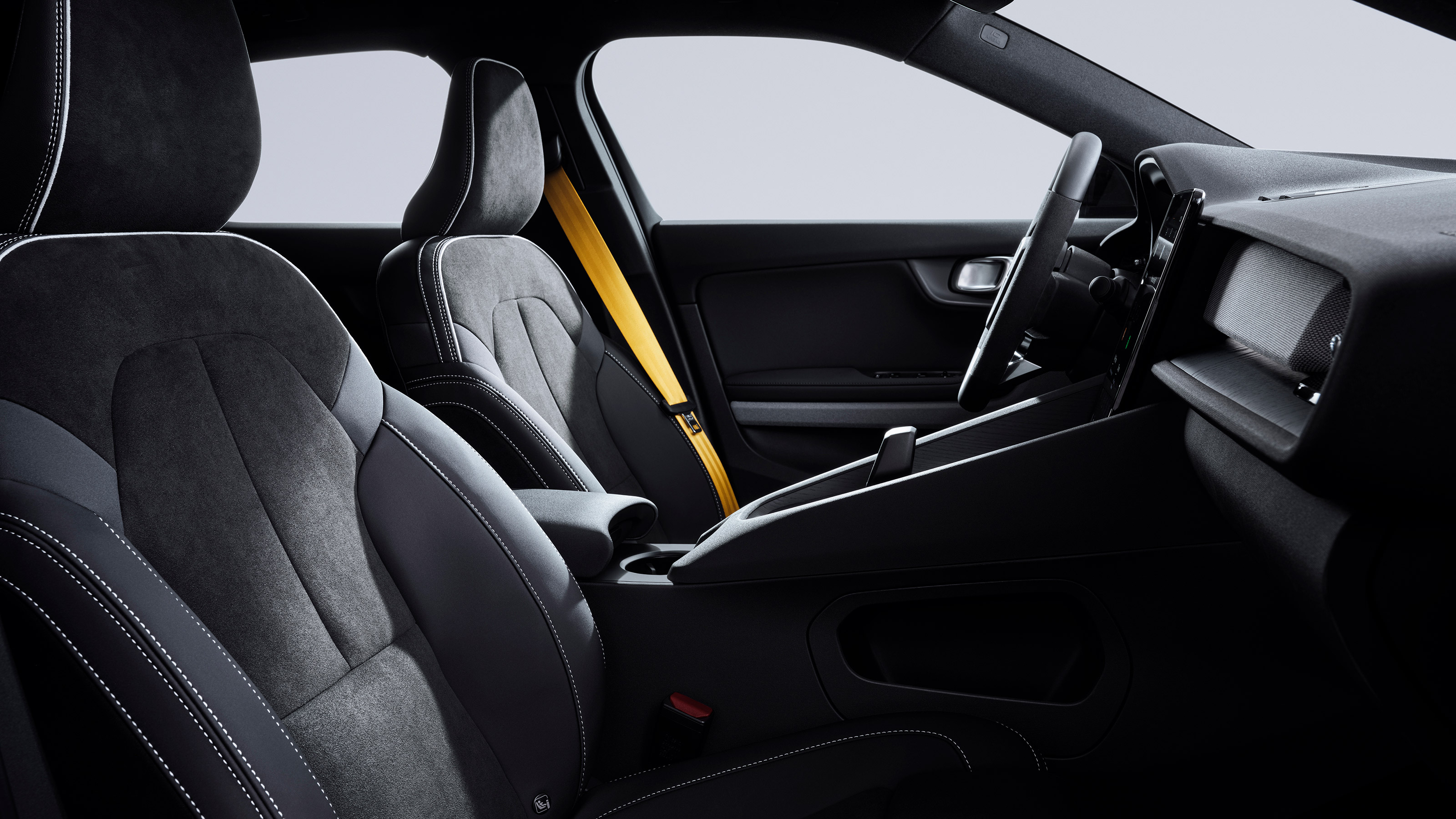 Polestar 2 BST edition 230 - interior